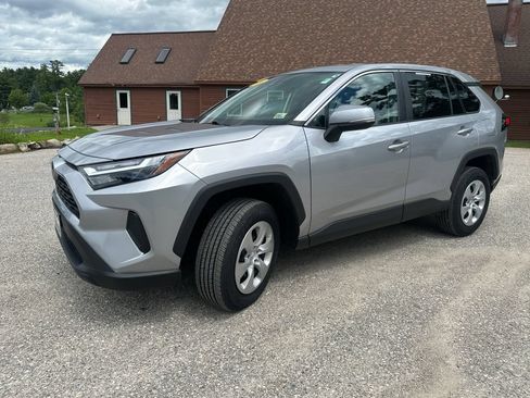 Used 2024 Toyota RAV4 LE AWD/4WD image 1
