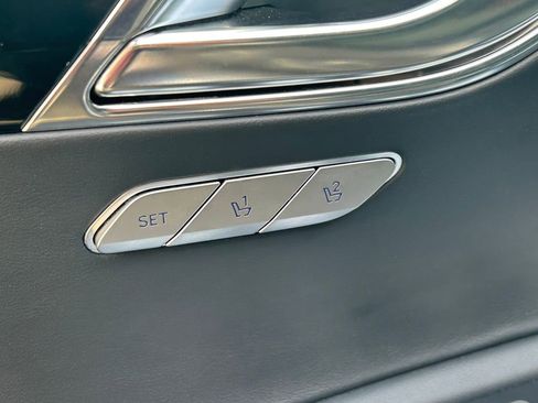 Used 2025 Genesis GV80 2.5T Standard AWD/4WD image 25
