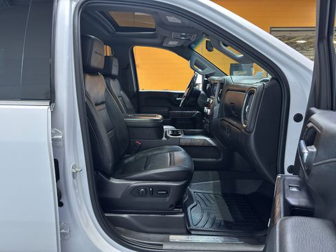 Used 2022 GMC Sierra 3500 Denali AWD/4WD image 21