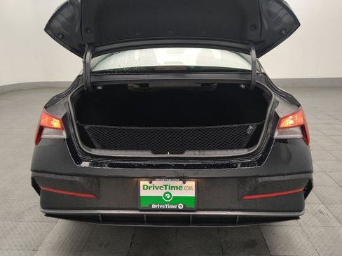 Used 2024 Hyundai Elantra SEL FWD image 29
