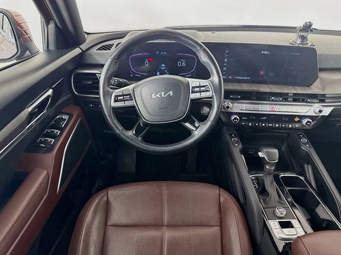 Used 2023 Kia Telluride EX w/ EX Captain's Chair Package FWD image 29