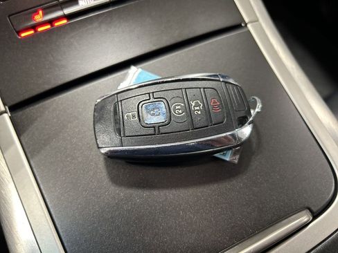 Used 2020 Lincoln Nautilus Standard w/ Equipment Group 101A image 23