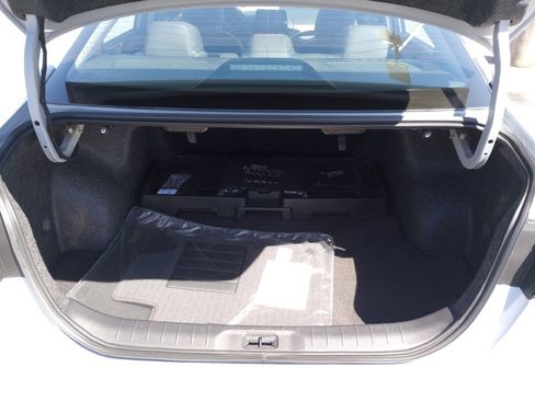 New 2025 Nissan Altima 2.5 SR image 15