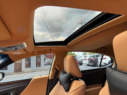 Used 2025 Lexus ES 300h F Sport FWD image 26