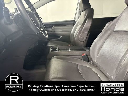 Used 2018 Honda Odyssey Elite image 4