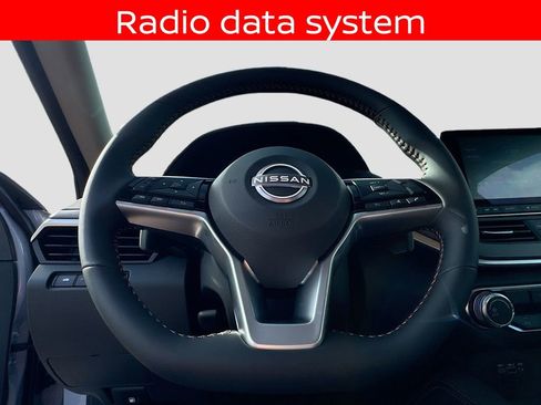 Certified 2025 Nissan Altima 2.5 SR FWD image 12