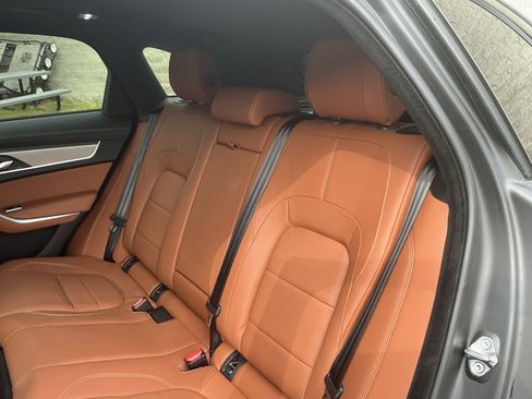 Used 2026 Jaguar F-PACE R-Dynamic S AWD/4WD image 28