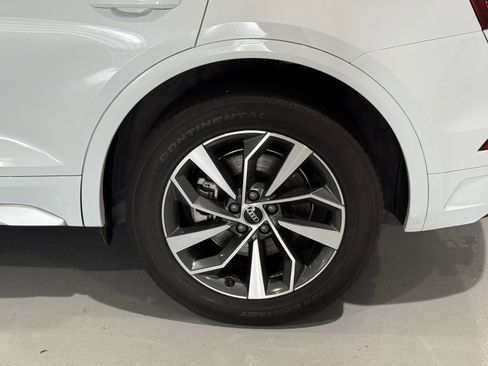 Used 2021 Audi Q5 Premium Plus w/ Premium Plus Package image 44