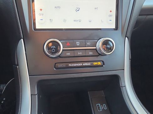 Certified 2024 Ford Edge SEL w/ Convenience Package image 19