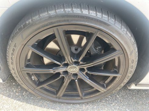 Used 2022 Audi A8 L 3.0T w/ Executive Package image 18