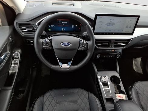 Used 2023 Ford Escape Platinum w/ Premium Technology Package AWD/4WD image 9