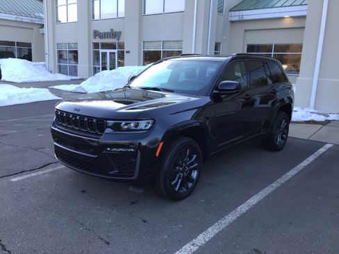 New 2026 Jeep Grand Cherokee Limited image 3