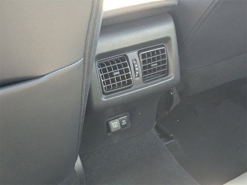 Used 2025 Toyota Camry SE image 26