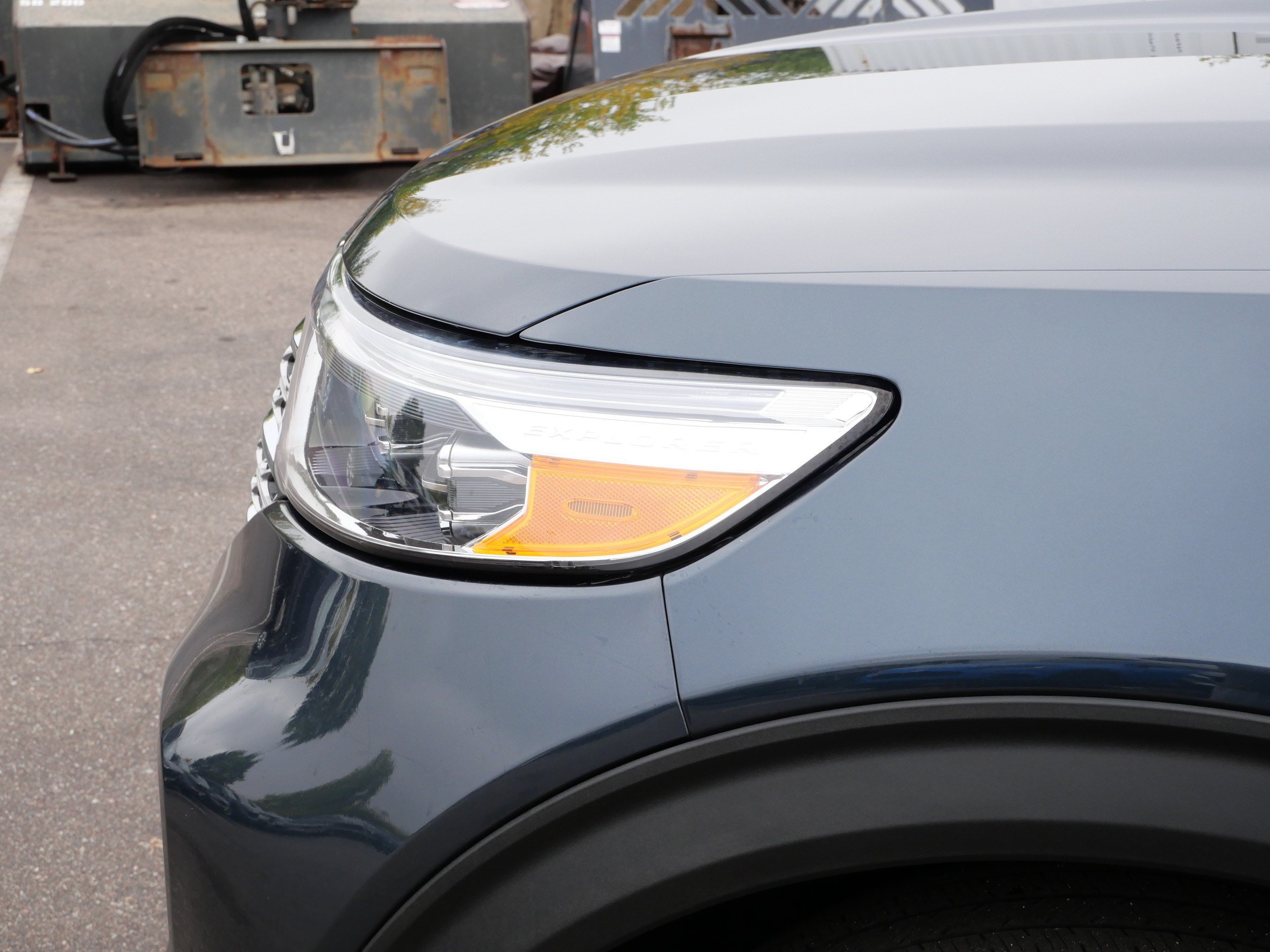 Used 2023 Ford Explorer Limited w/ Limited Technology Package AWD/4WD image 16