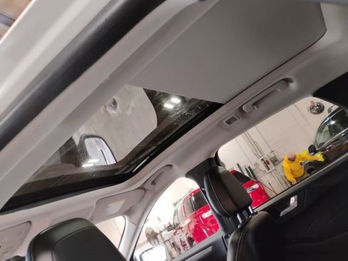 Used 2024 Ford Escape SE w/ PHEV Premium Package image 21
