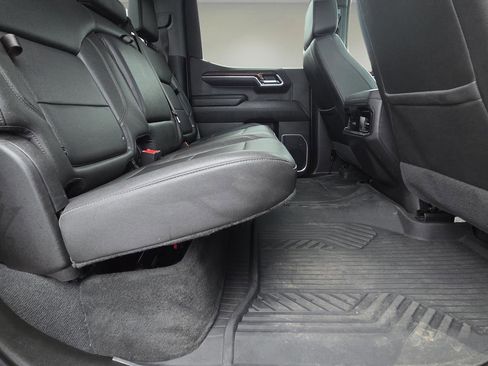 Used 2022 Chevrolet Silverado 1500 LT Trail Boss w/ LT Trail Boss Premium Package image 17