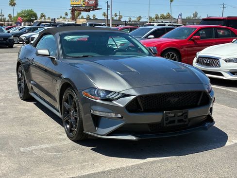 Used 2018 Ford Mustang GT Premium w/ Black Accent Package RWD image 11