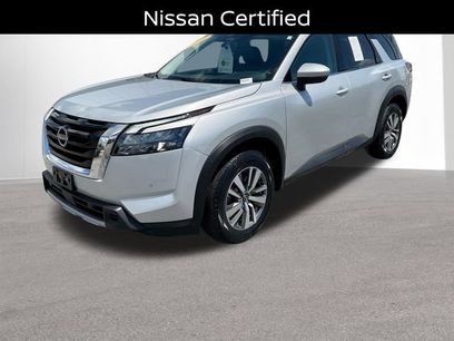 Certified 2025 Nissan Pathfinder SL