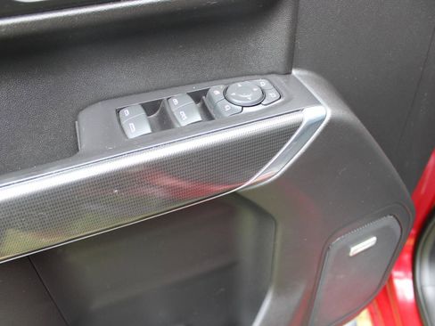 Used 2021 GMC Sierra 1500 AT4 w/ AT4 Value Package AWD/4WD image 11
