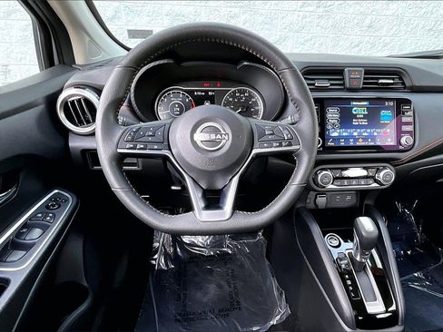 Certified 2025 Nissan Versa SR w/ Trunk Package image 4