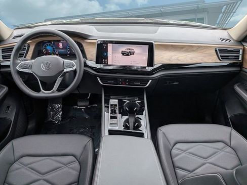 New 2026 Volkswagen Atlas SE FWD image 16