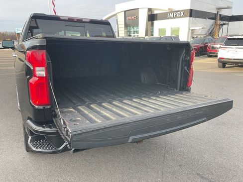 Used 2019 Chevrolet Silverado 1500 High Country w/ Technology Package image 32