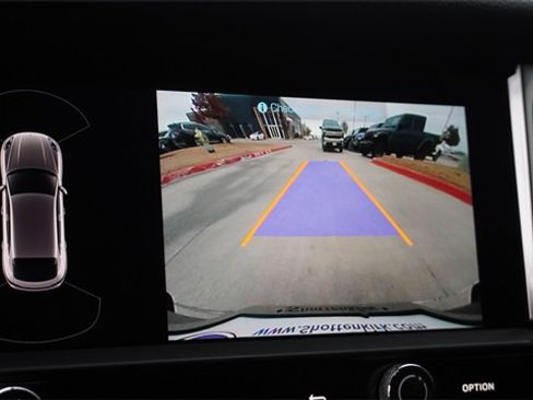 Used 2023 Porsche Macan image 25