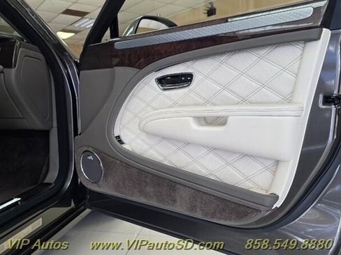 Used 2013 Bentley Mulsanne RWD image 15