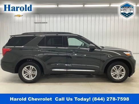 Used 2022 Ford Explorer XLT w/ Equipment Group 202A image 6