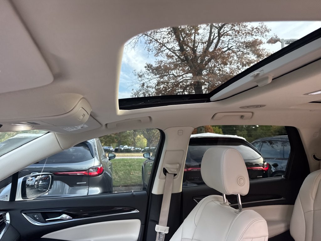 Used 2023 Buick Enclave Premium w/ Experience Buick Package FWD image 21