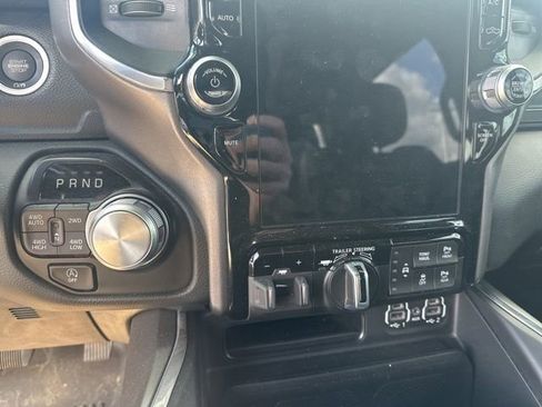 Used 2023 RAM 1500 Laramie AWD/4WD image 19