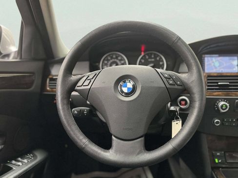 Used 2010 BMW 528i xDrive Sedan image 32