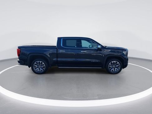 Used 2025 GMC Sierra 1500 Denali w/ Denali Reserve Package AWD/4WD image 9