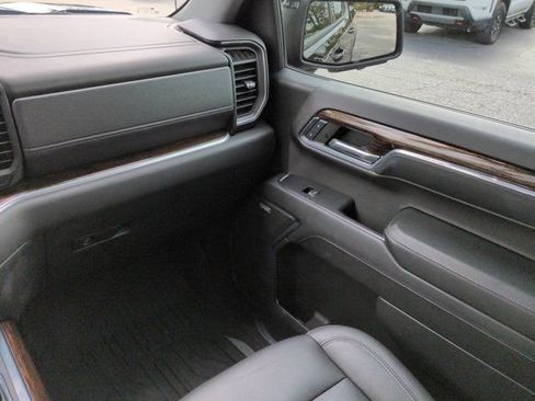 Used 2024 GMC Sierra 1500 Elevation w/ Elevation Premium Package AWD/4WD image 17