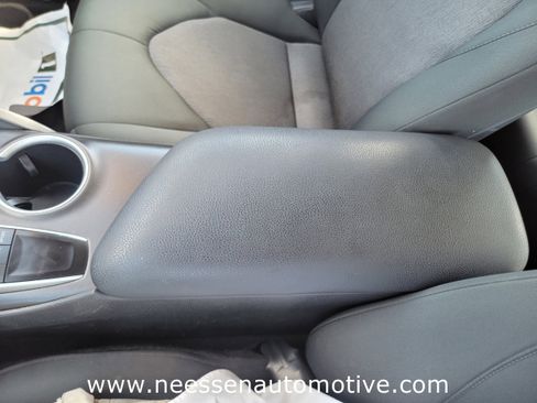 Used 2023 Toyota Camry LE image 27