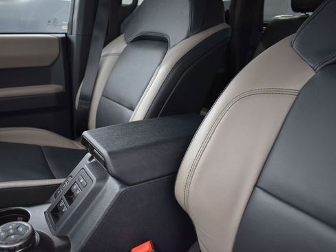 Used 2023 Ford Bronco Wildtrak image 14