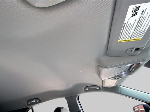 Used 2021 Chevrolet Equinox LS w/ LS Convenience Package FWD image 13