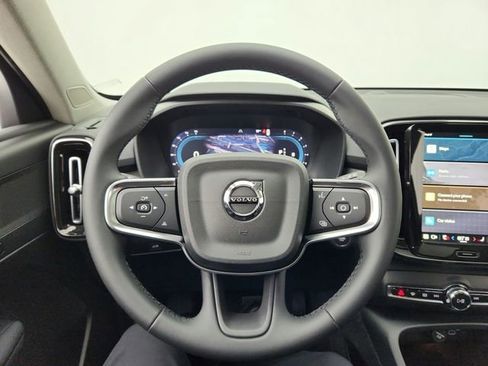 New 2025 Volvo XC40 B5 Core w/ Protection Package Premier image 29