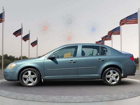 Used 2010 Chevrolet Cobalt LT w/ My Link Package FWD image 4