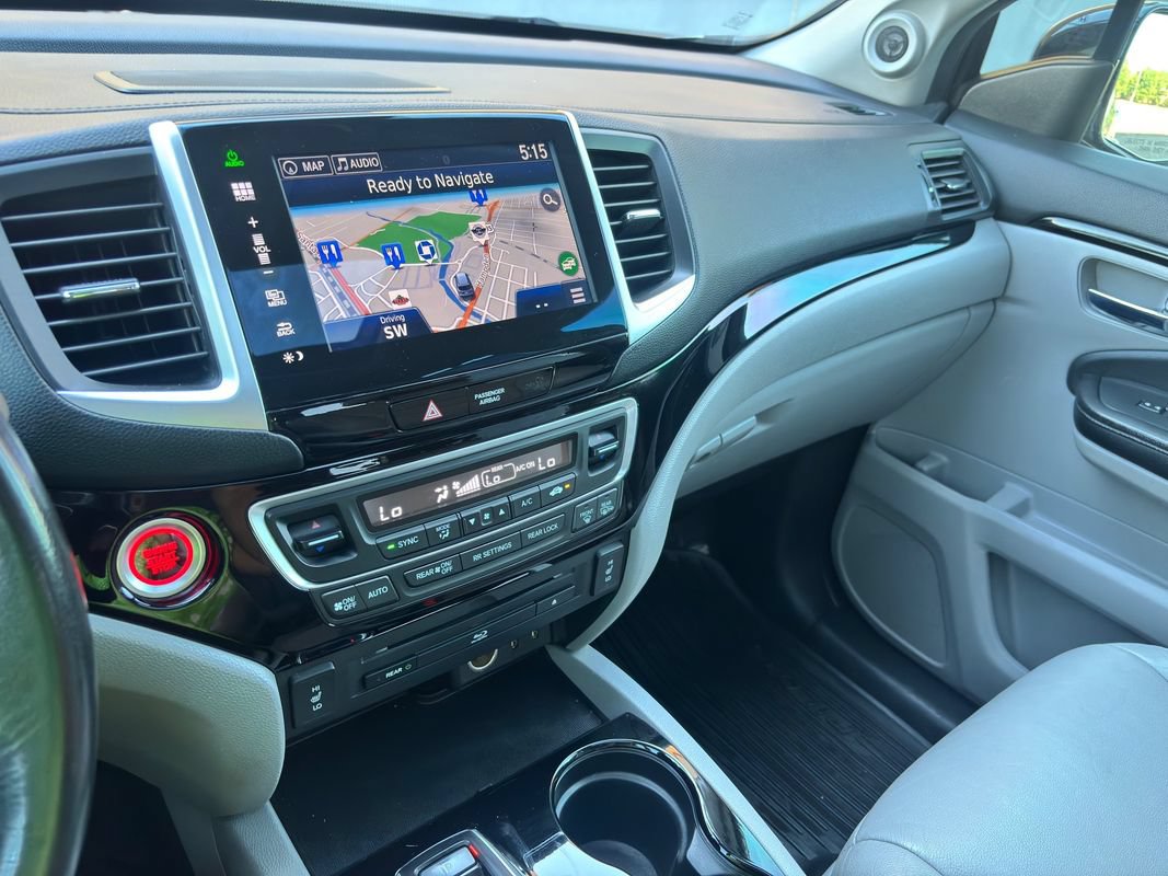 Used 2016 Honda Pilot Touring image 16