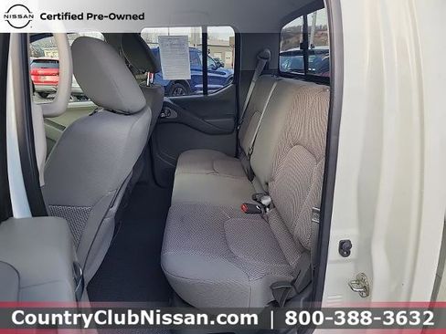 Certified 2020 Nissan Frontier SV w/ Midnight Edition Floor Mats image 24