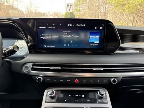 Used 2023 Hyundai Palisade Calligraphy image 12