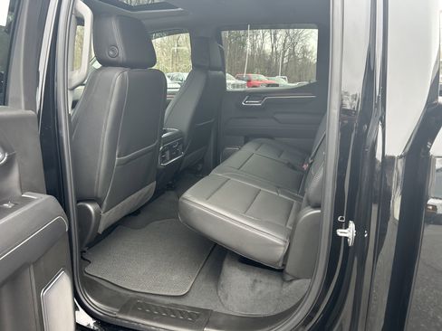 Used 2025 GMC Sierra 1500 Denali w/ Denali Reserve Package image 17