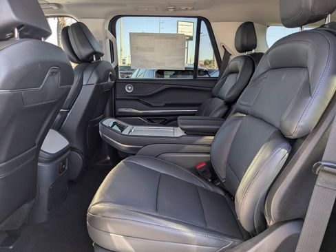 New 2026 Lincoln Navigator Reserve AWD/4WD image 15