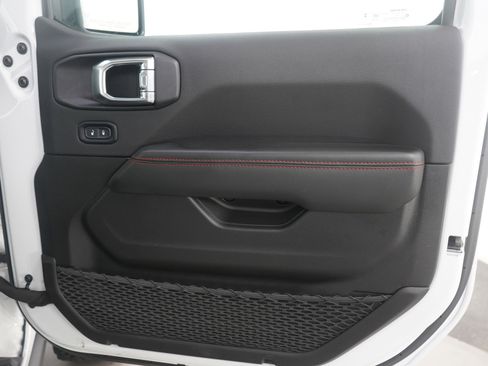 Used 2024 Jeep Wrangler Unlimited Rubicon image 12