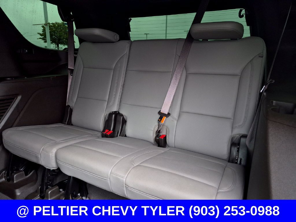 Used 2024 Chevrolet Tahoe Z71 w/ Luxury Package AWD/4WD image 38