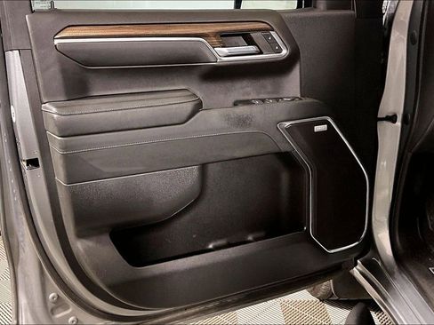 Used 2023 Chevrolet Silverado 1500 RST w/ Convenience Package II AWD/4WD image 18