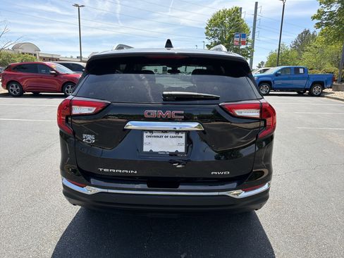 Used 2022 GMC Terrain SLT w/ Tech Package AWD/4WD image 6