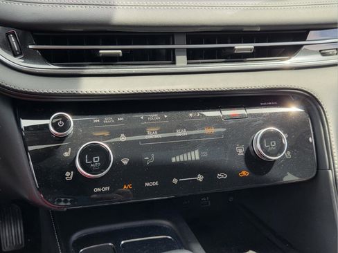 Used 2023 INFINITI QX60 Luxe w/ Performance Audio Package AWD/4WD image 28