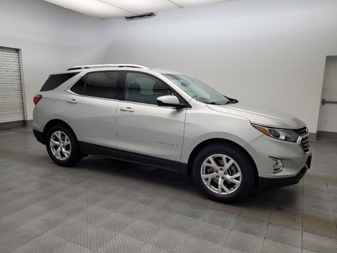 Used 2020 Chevrolet Equinox LT FWD image 11